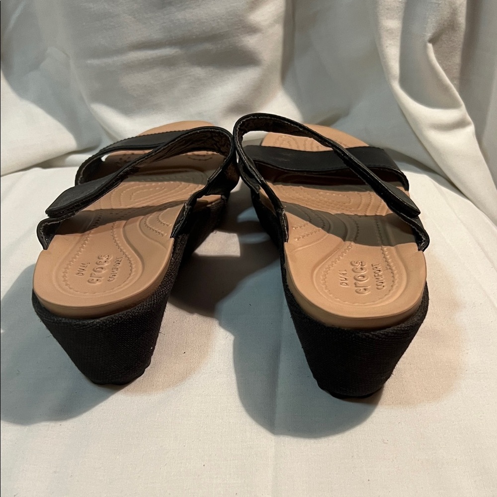 CROCS Black Women's Sandals - Picture 4 of 8